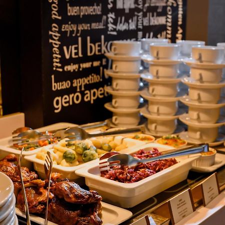 Hotel Kristaly Imperial Tata Ngoại thất bức ảnh