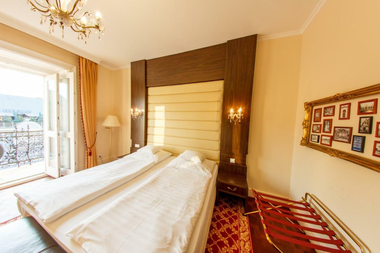 Hotel Kristaly Imperial Tata Ngoại thất bức ảnh